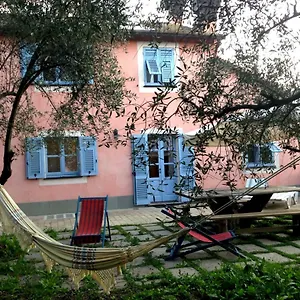 Casa Aquarela Pensión Cogorno